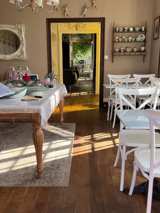 Maison De Mags & Mags Bed & Breakfast Lanouaille Dış mekan fotoğraf